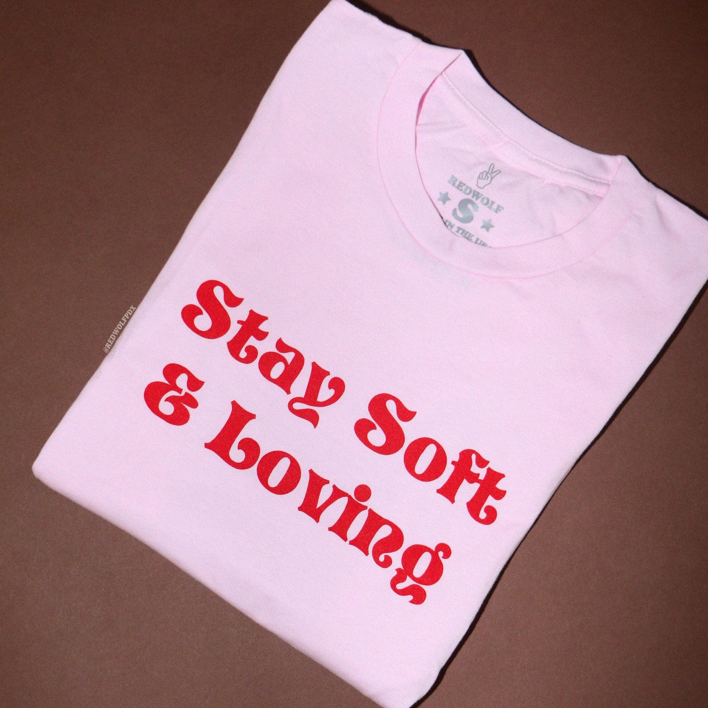 stay soft and loving tee - 2