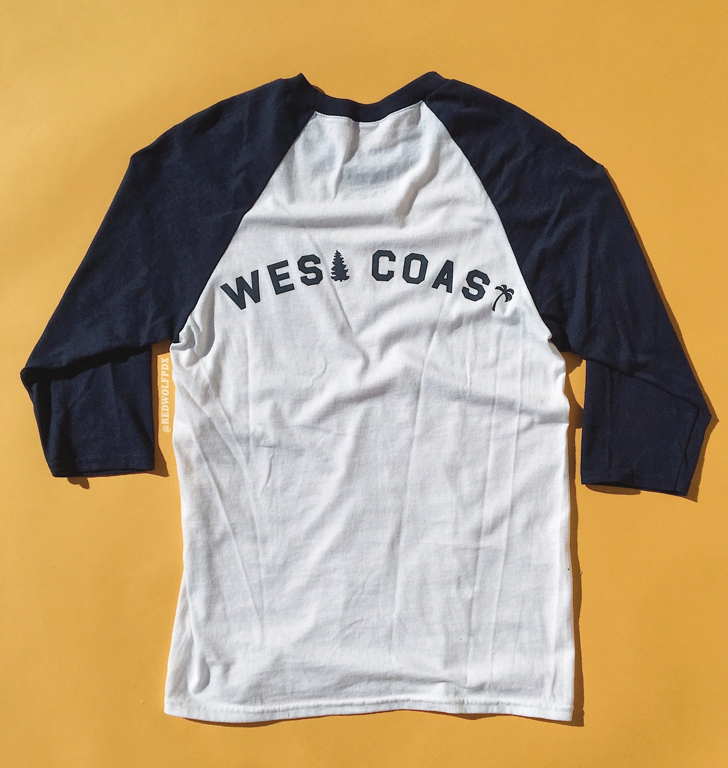  T-Shirts - West Coast Raglan - REDWOLF