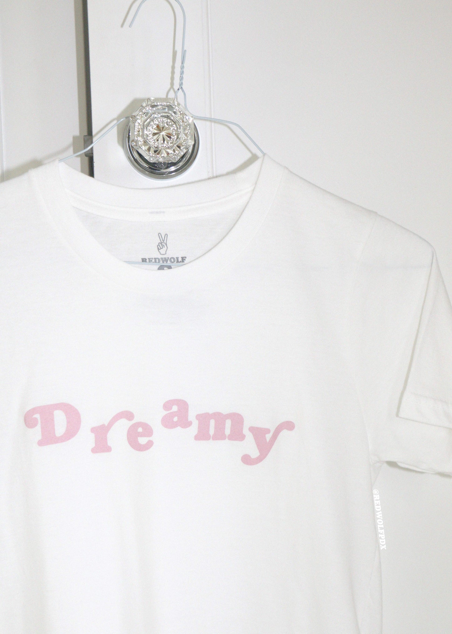DREAMY TEE - REDWOLF