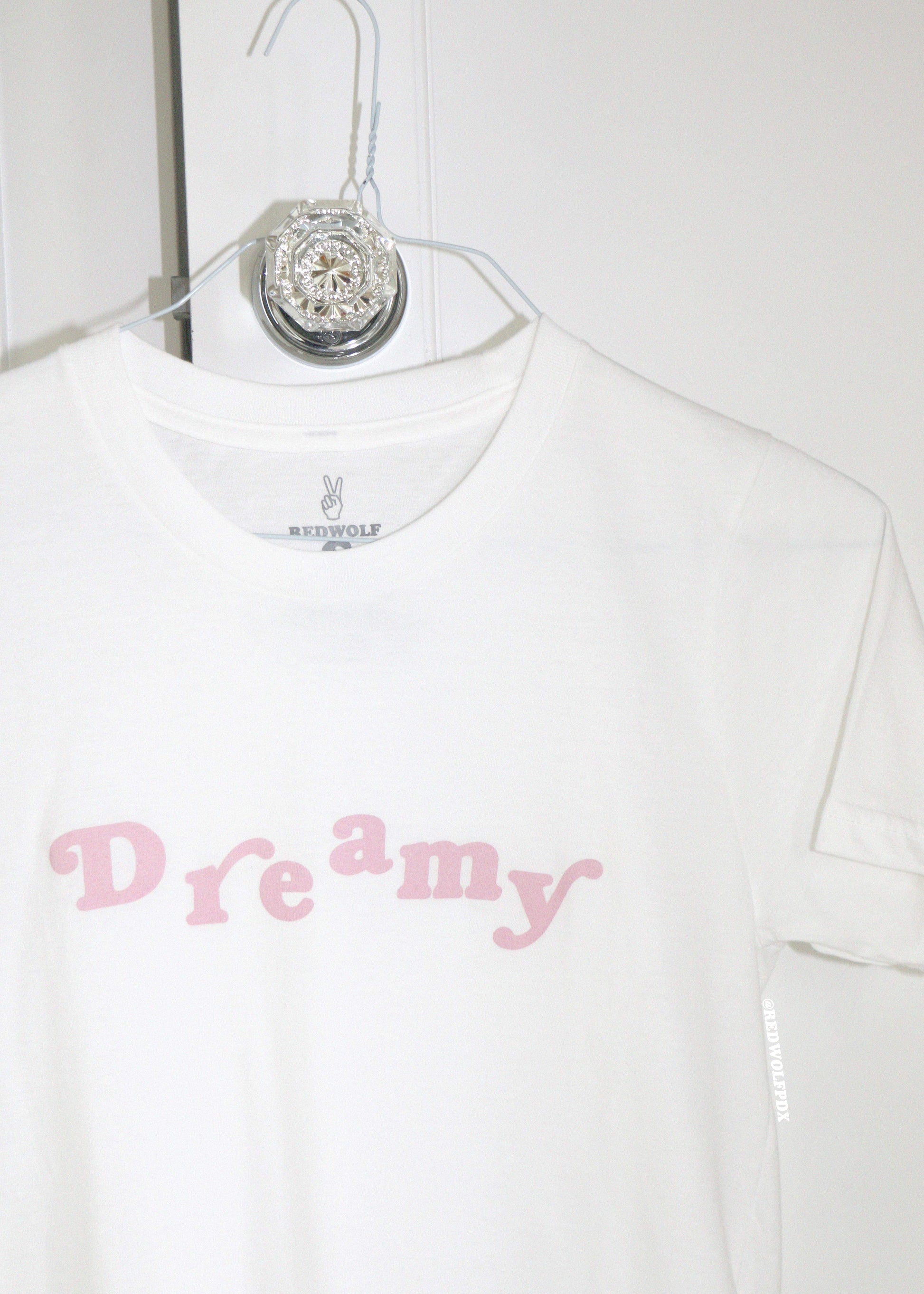 DREAMY TEE - REDWOLF