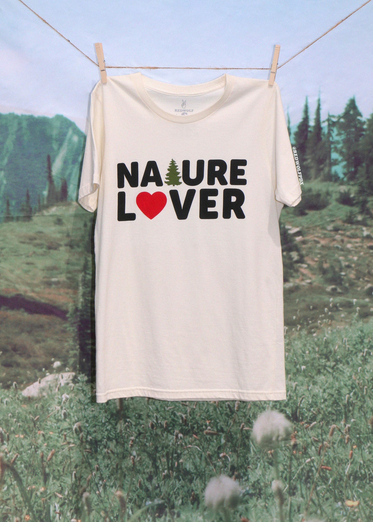 NATURE LOVER TEE - REDWOLF