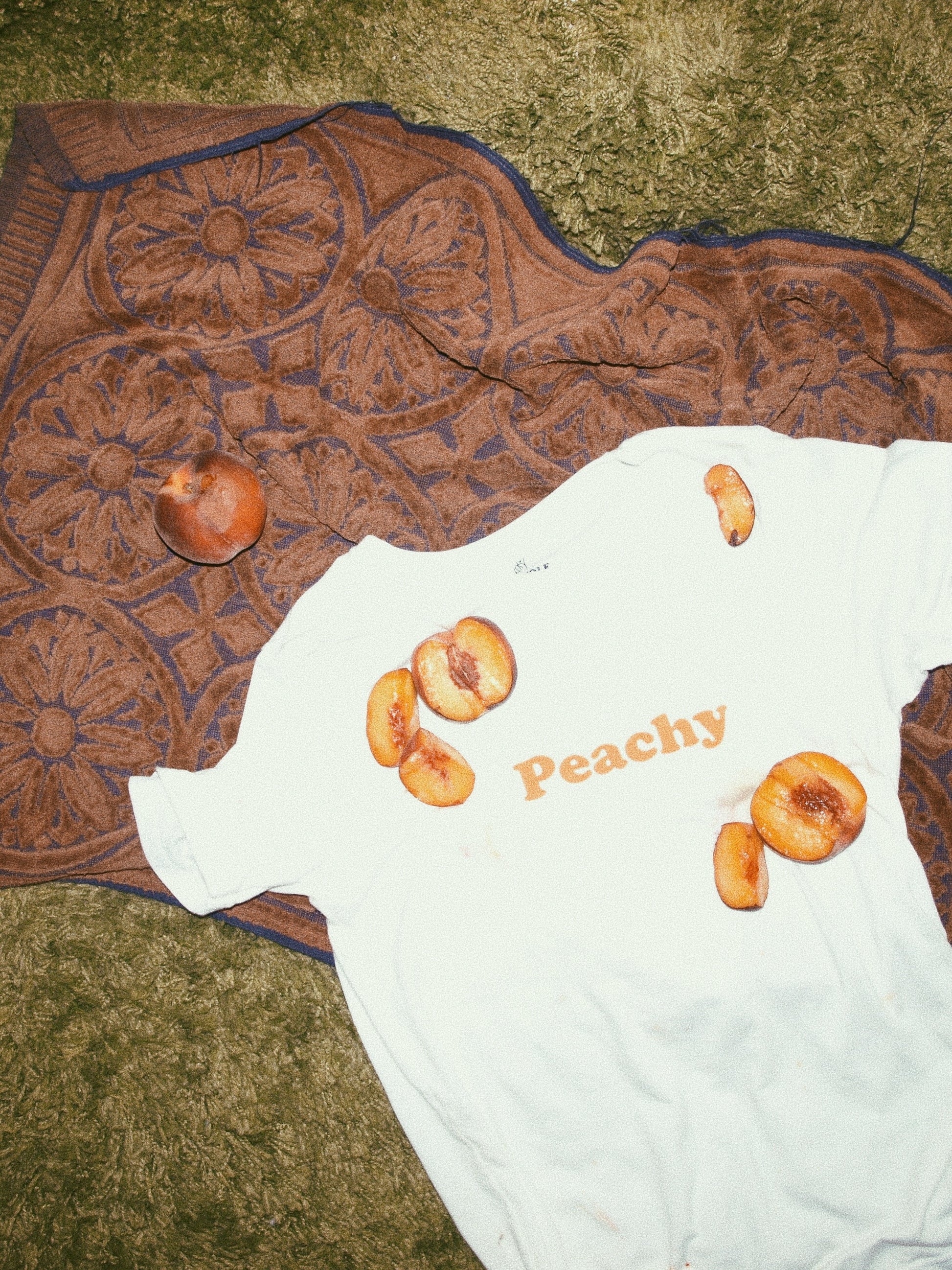  T-Shirts - Peachy Tee - REDWOLF